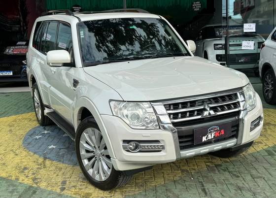 MITSUBISHI PAJERO 3.2 4X4 16V TURBO INTERCOOLER DIESEL 4P AUTOMÁTICO MITSUBISHI PAJERO 3.2 4X4 16V TURBO INTERCOOLER DIESEL 4P AUTOMÁTICO